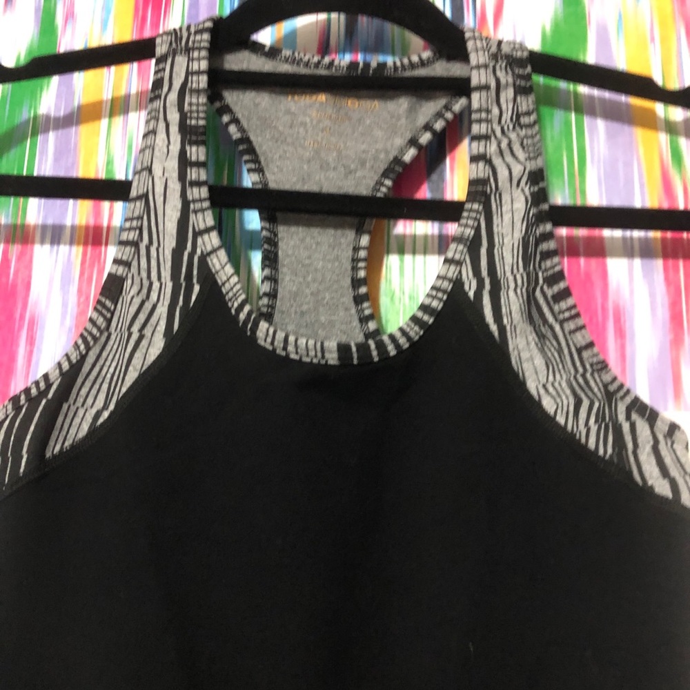 Yogasmoga black and grey racer tank - Picture 3 of 4